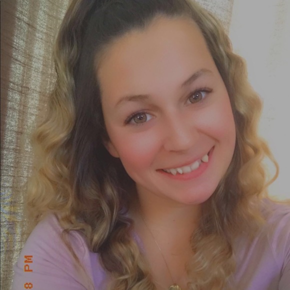 Meet your Posher, Brianna - Picture 1 of 1